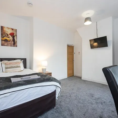 M6 Guest House Salford  Exterior photo