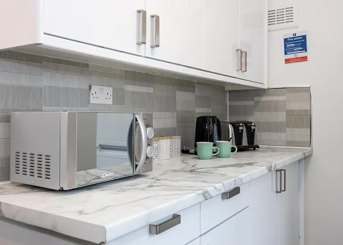 M6 Guest House